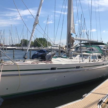 Stay Only Or Sailaway With Friends And Family Have More Fun Медемблик Экстерьер фото