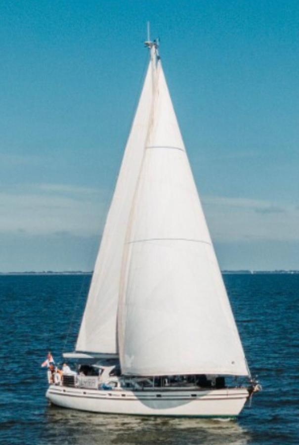 Stay Only Or Sailaway With Friends And Family Have More Fun Медемблик Экстерьер фото